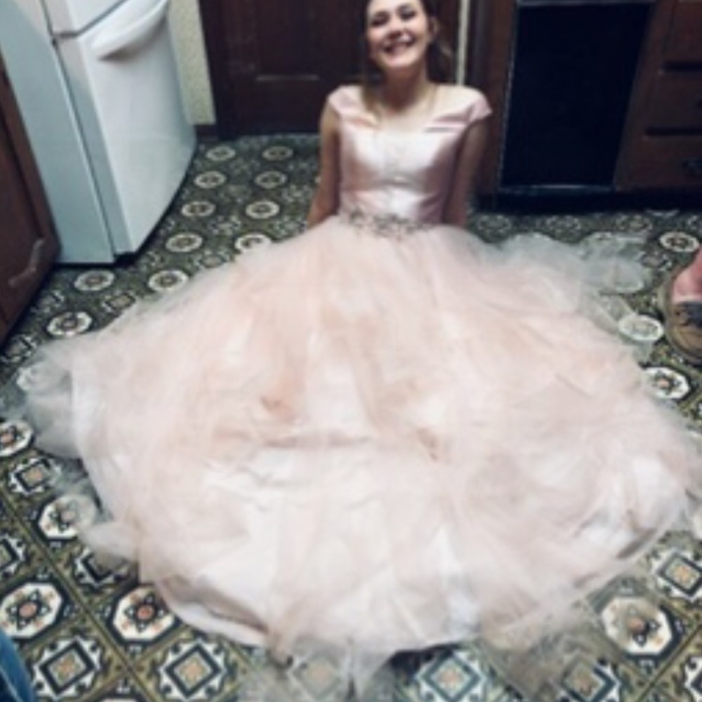 Prom dress, absolutely stunning gown!